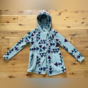 The North Face Women’s Fleece Cape * Tan w/ Geometric Pattern * Hooded * Small